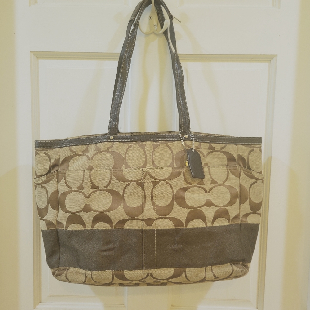 Coach Signature Tote